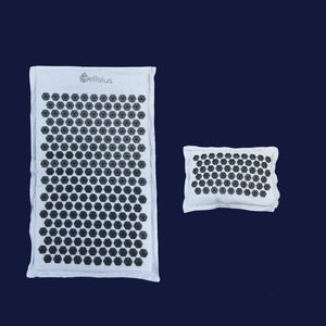 <div class="metafield-rich_text_field"><p>1 tapis<br />
+ 1 coussin <em>offert</em></p></div>