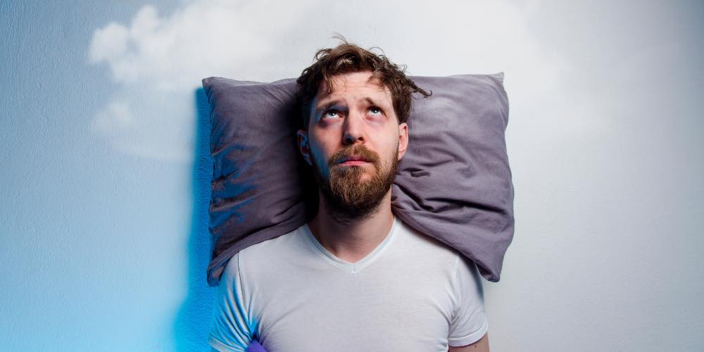 Comment dormir sur le dos avec des douleurs dorsales ? - Cellsius | L’Orthopédie au service de votre bien-être