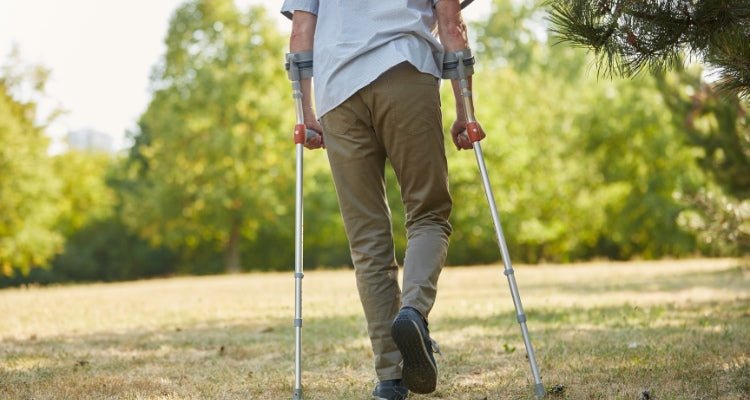 Peut-on marcher avec une fissure du ménisque ? - Cellsius | L’Orthopédie au service de votre bien-être