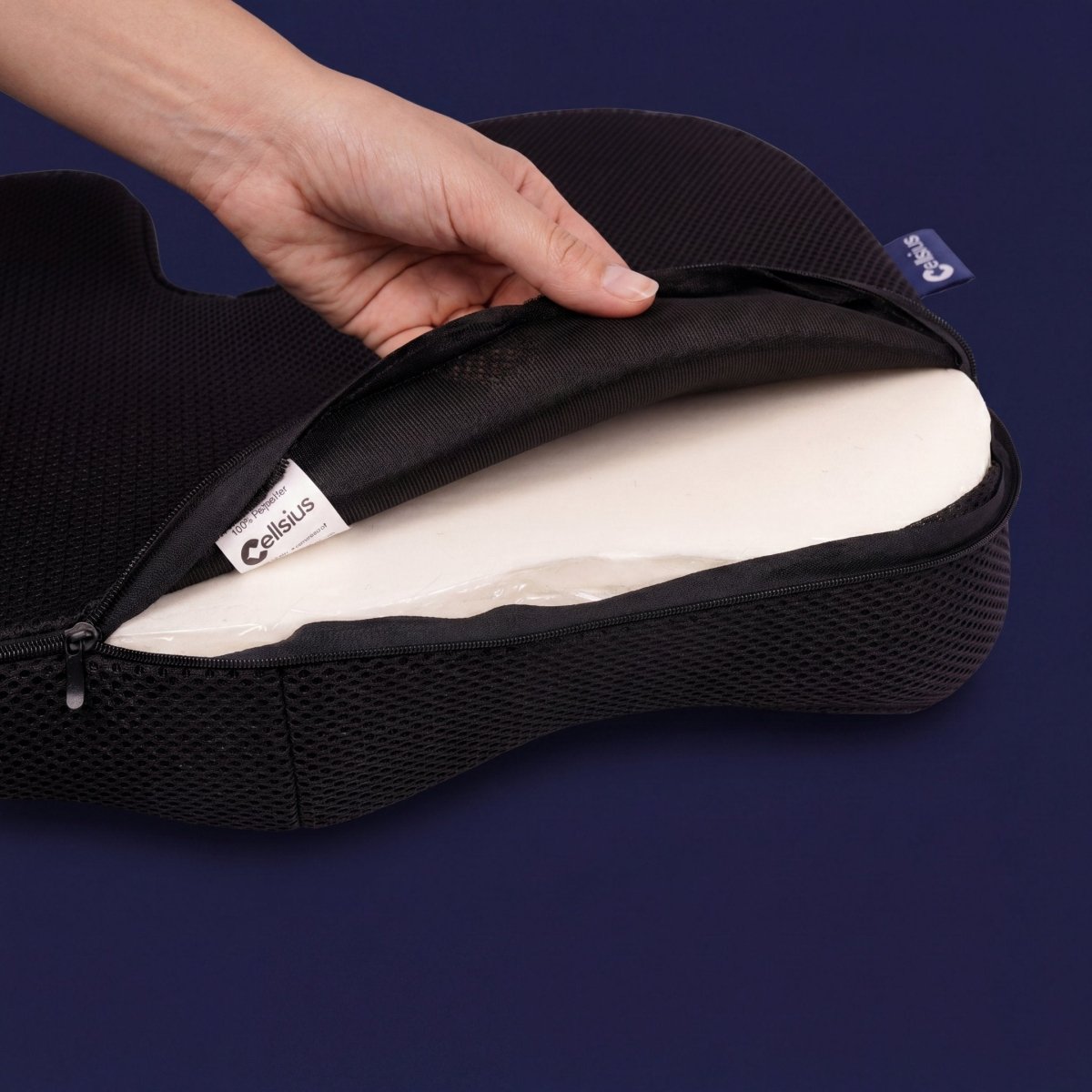 Coussin Orthopédique d'Assise Cellsius - Soulage les douleurs du coccyx et lombaires - Cellsius | L’Orthopédie au service de votre bien - être